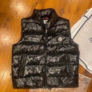Moncler Tibb Mens vest. Size 2. Black. New